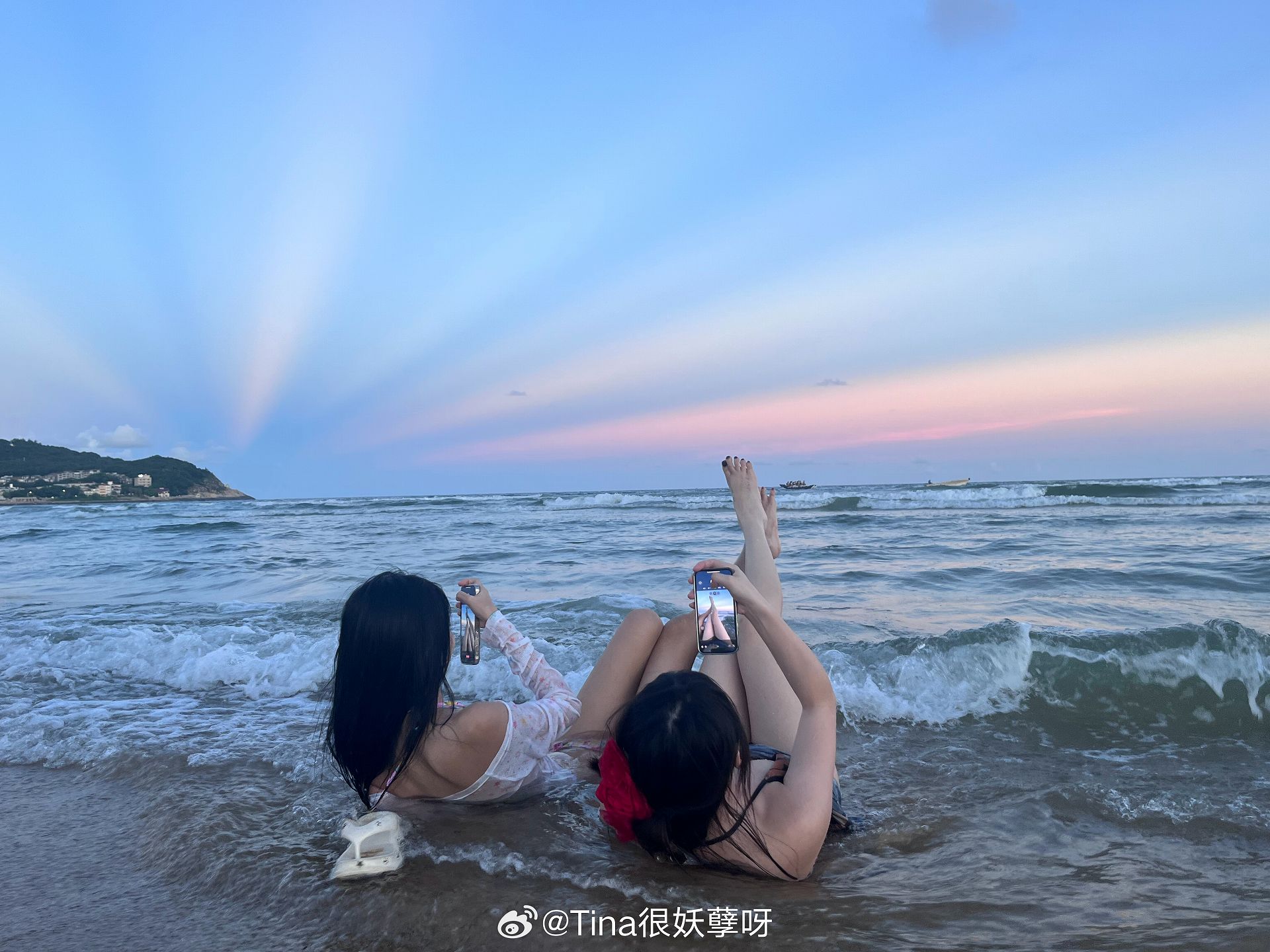 Tina很妖孽呀性感COSER写真作品，性感美图赏析