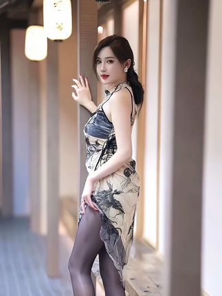 Carol周妍希“土肥圆矮挫穷”最全写真素材合集，美得让人心动