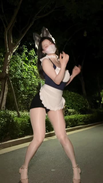 第一次看躺着的COS合集桃桃sama惊艳全场，解锁桃桃sama的COSPLAY新姿态